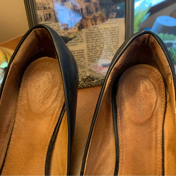 Clarks Black Leather Peep-Toe Heels - Picture 5 of 7